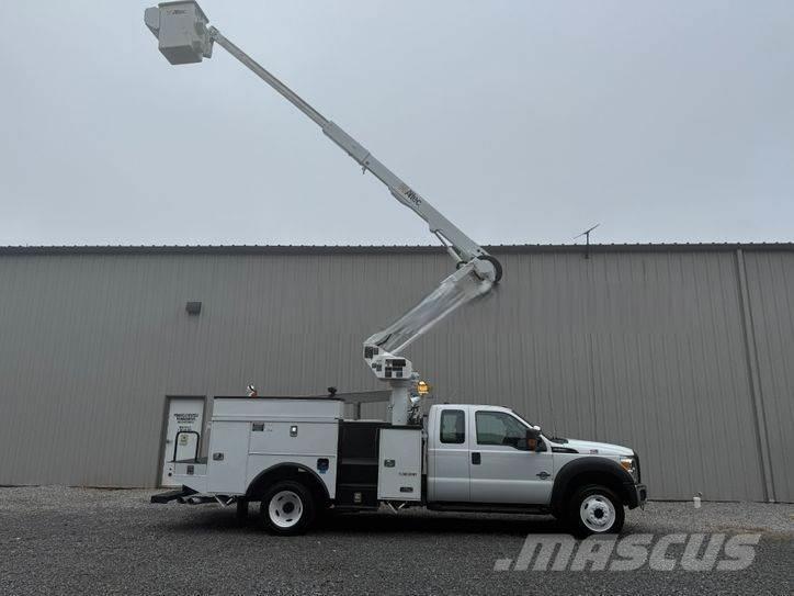 Ford F-550 Platforme aeriene montate pe camion