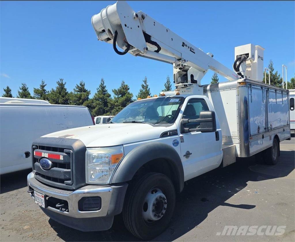 Ford F-550 Platforme aeriene montate pe camion