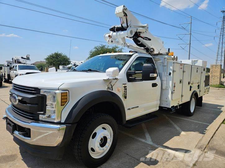 Ford F-550 Platforme aeriene montate pe camion