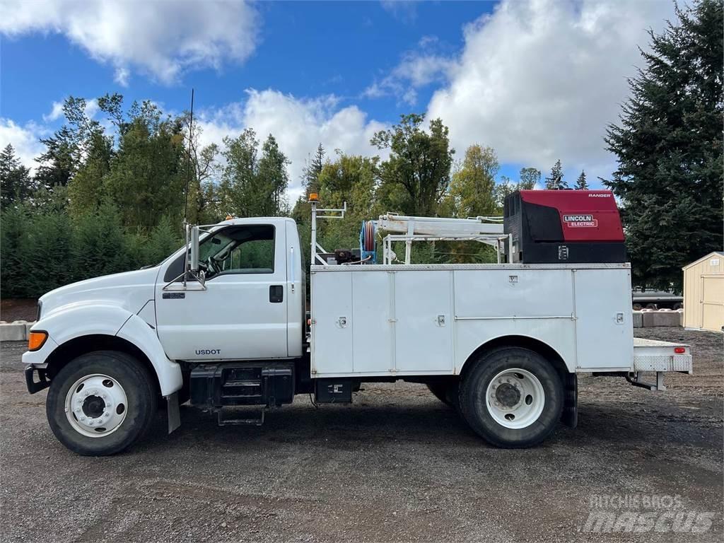 Ford F-650 Municipal/vehicul cu uz general