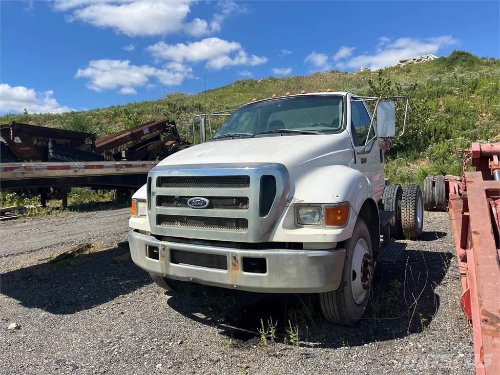 Ford F-650 Camion cabina sasiu