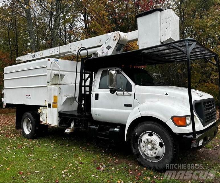 Ford F-750 Platforme aeriene montate pe camion
