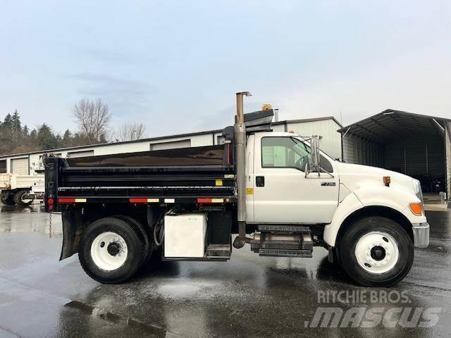 Ford F-750 Autobasculanta