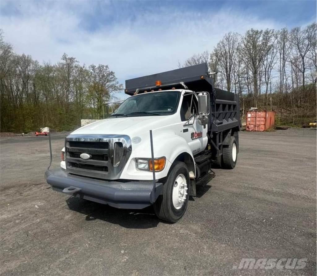 Ford F-750 Autobasculanta