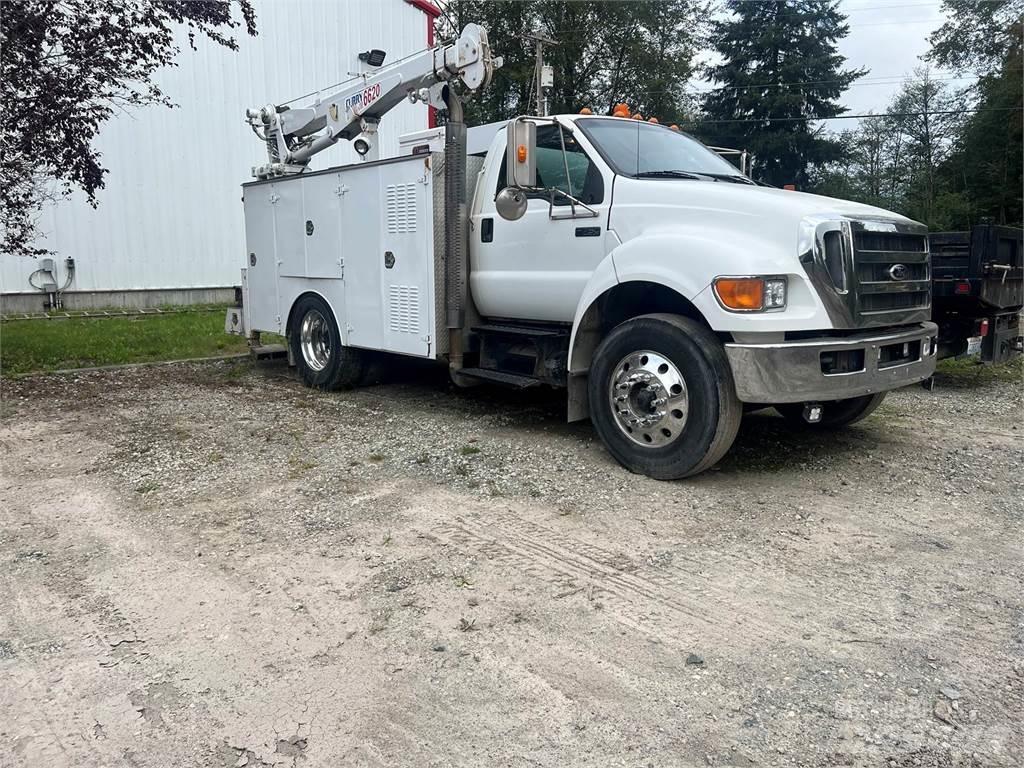 Ford F-750 Municipal/vehicul cu uz general