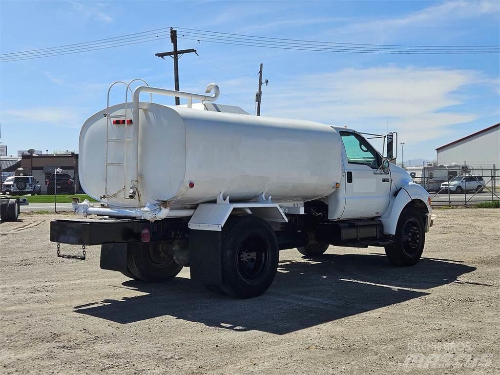 Ford F-750 Cisterne