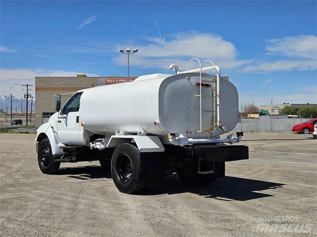 Ford F-750 Cisterne