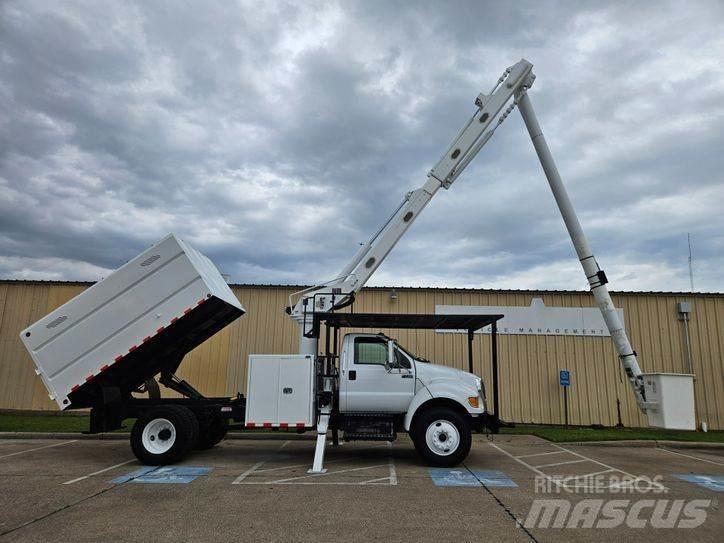 Ford F-750 Platforme aeriene montate pe camion