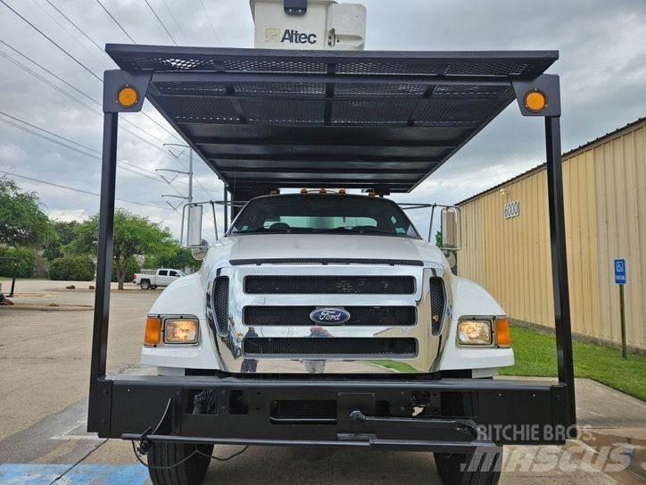 Ford F-750 Platforme aeriene montate pe camion