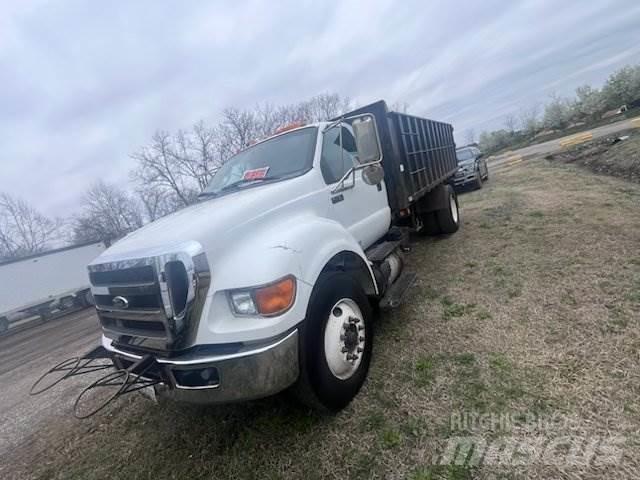 Ford F-750 Autobasculanta