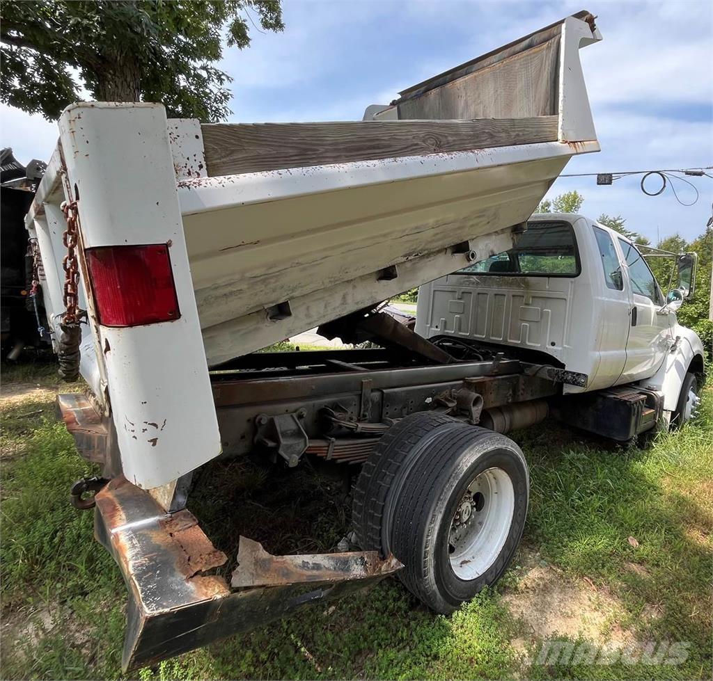 Ford F-750 Autobasculanta