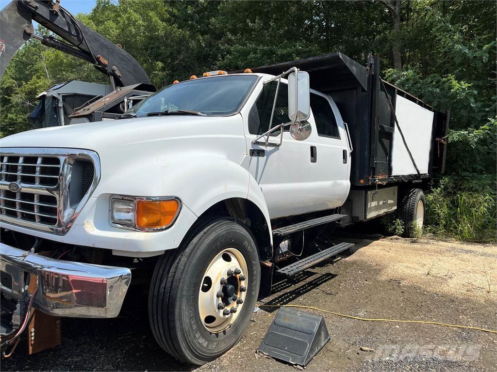 Ford F-750 Autobasculanta