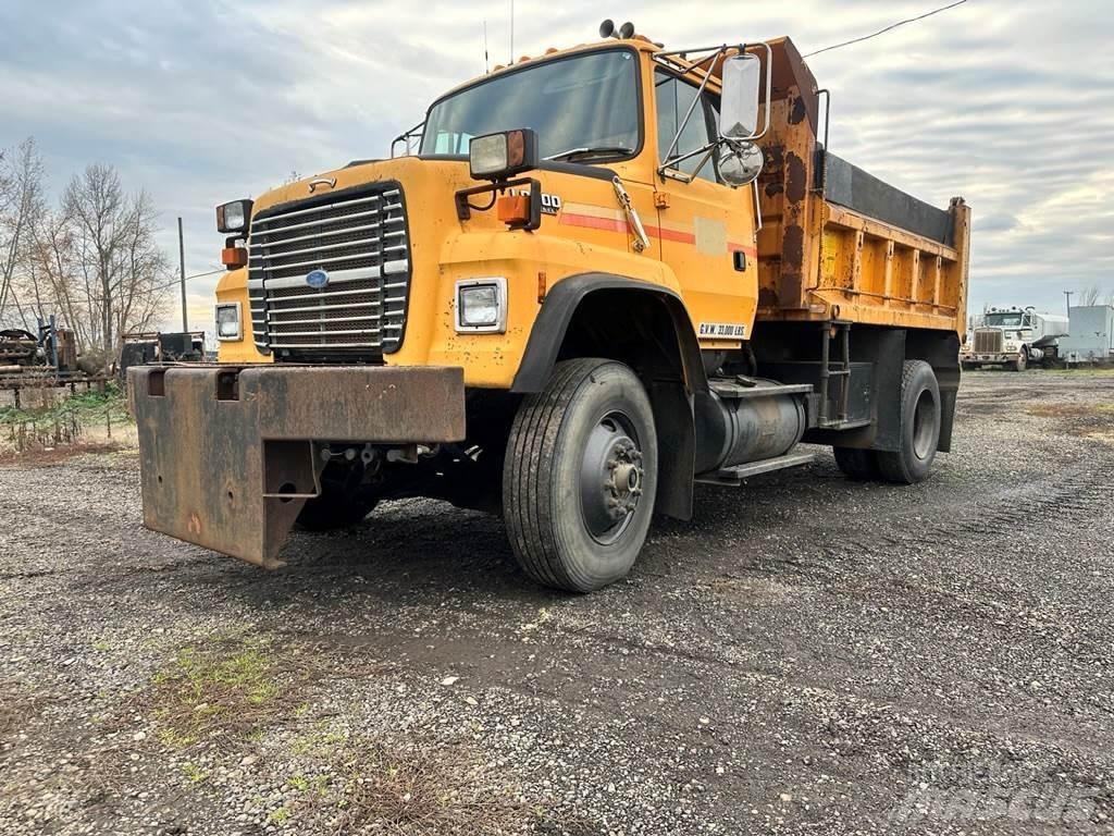 Ford L8000 Autobasculanta