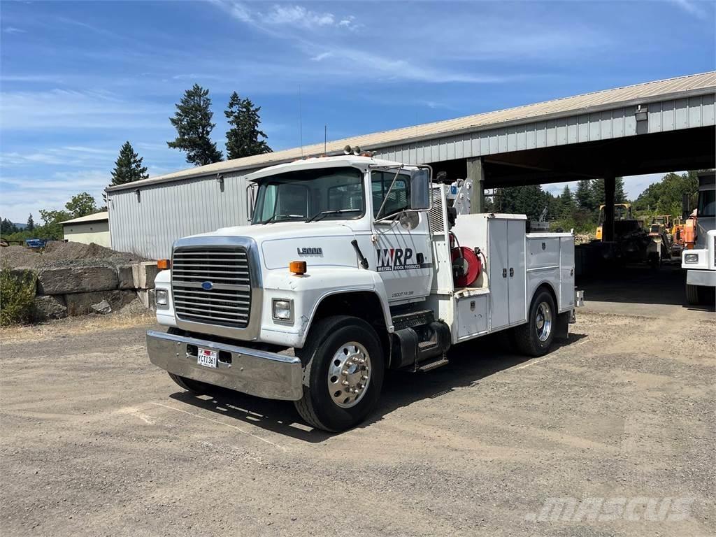 Ford L8000 Municipal/vehicul cu uz general