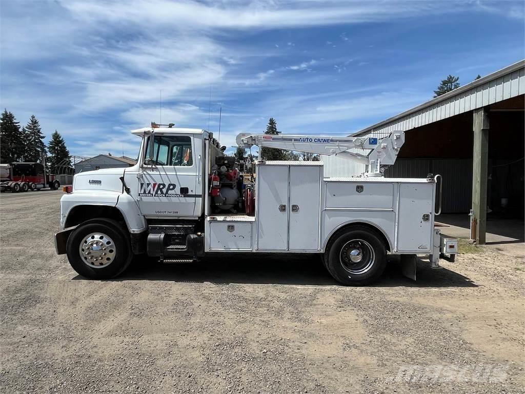 Ford L8000 Municipal/vehicul cu uz general