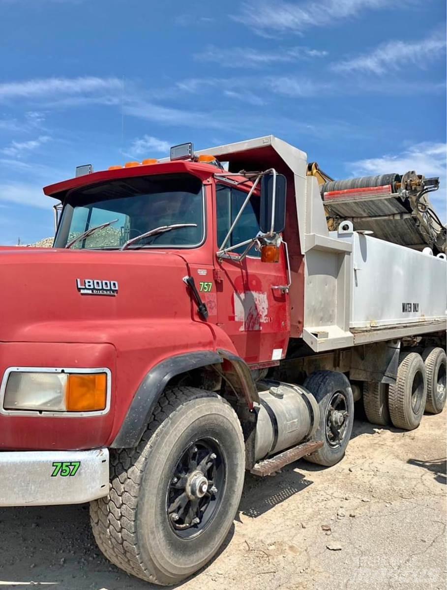 Ford L9000 Cisterne