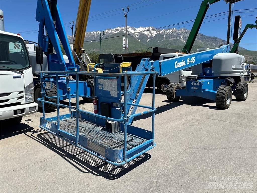 Genie S-45 Nacele cu brat telescopic