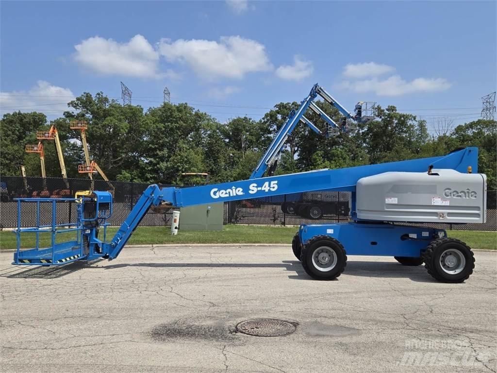 Genie S-45 Nacele cu brat telescopic