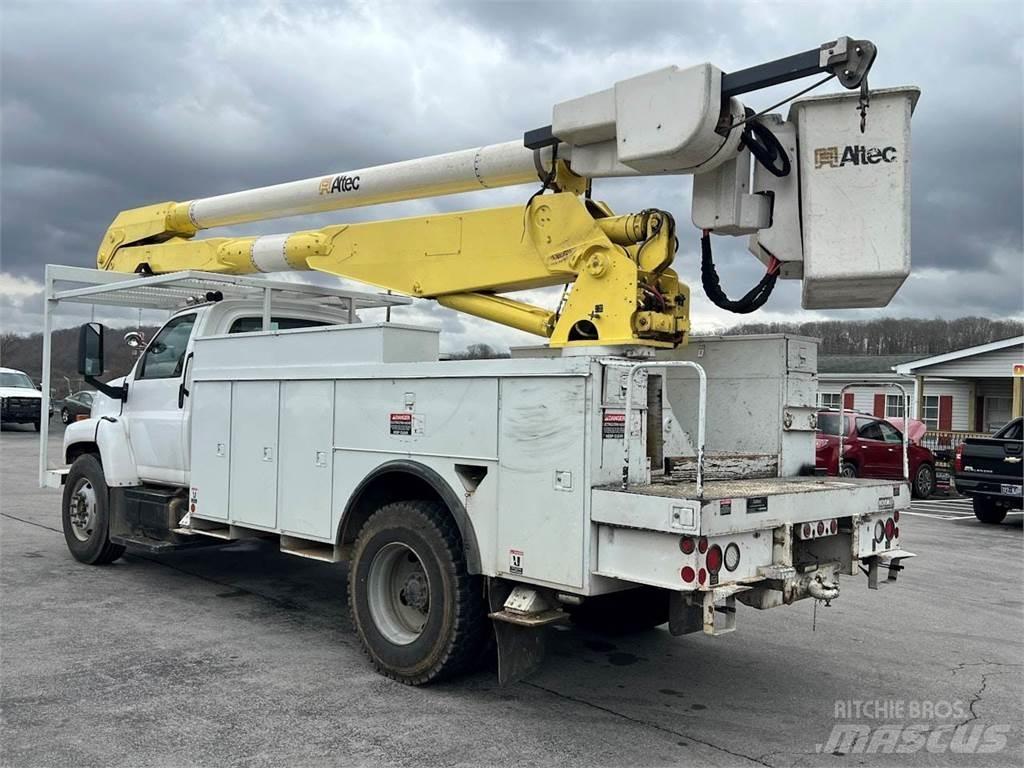 GMC 7500 Platforme aeriene montate pe camion