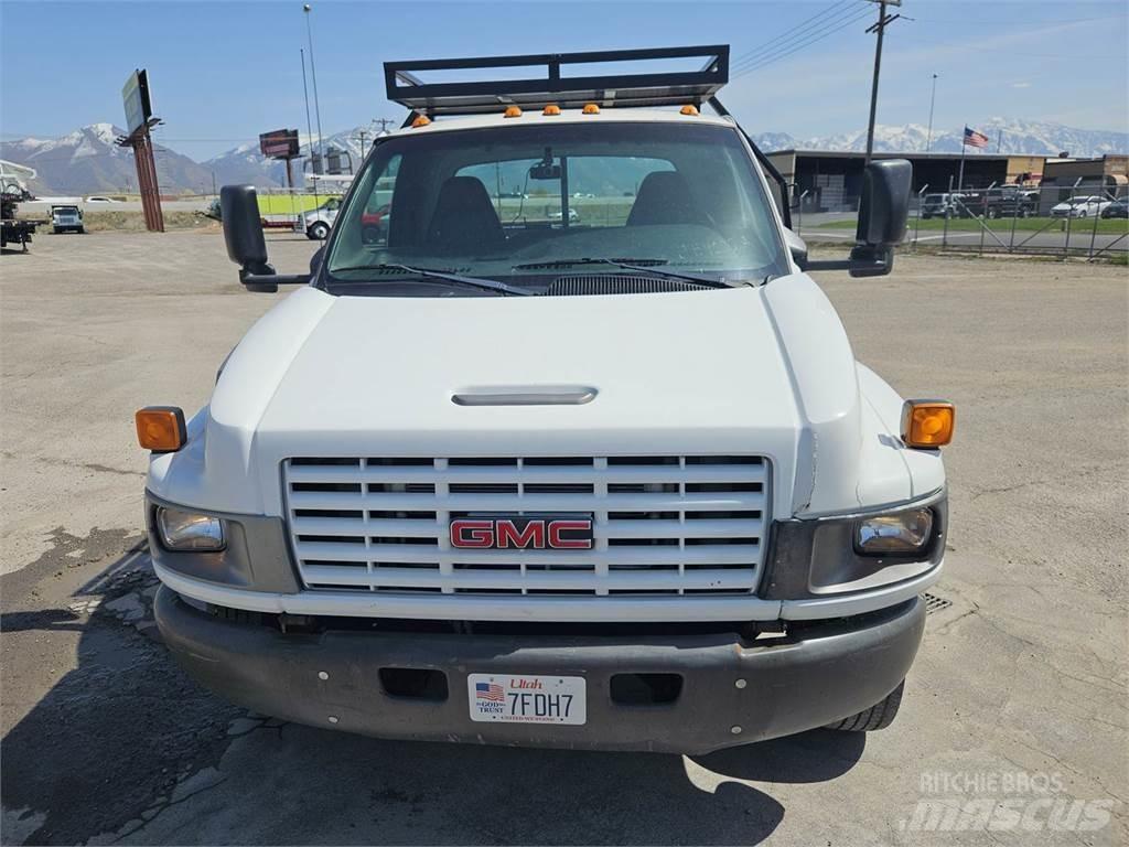 GMC C5500 Camioane platforma/prelata