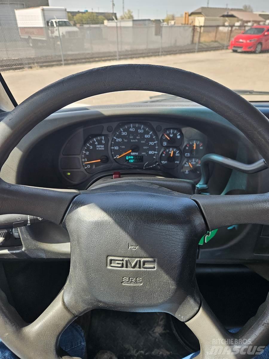 GMC C5500 Camioane platforma/prelata