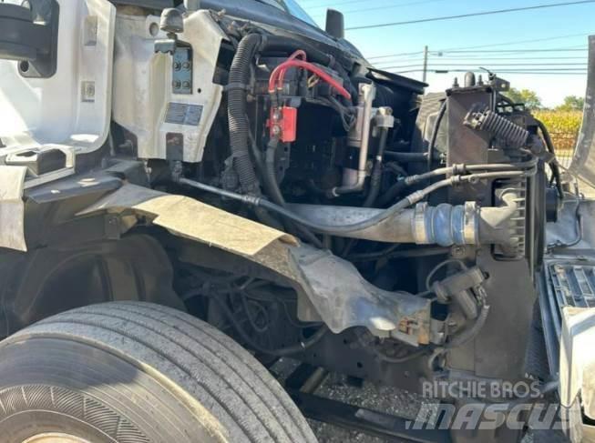 GMC C7500 Platforme aeriene montate pe camion