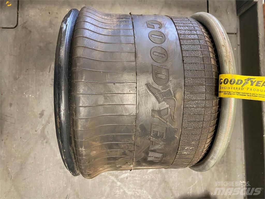 Goodyear  Transport - Altele