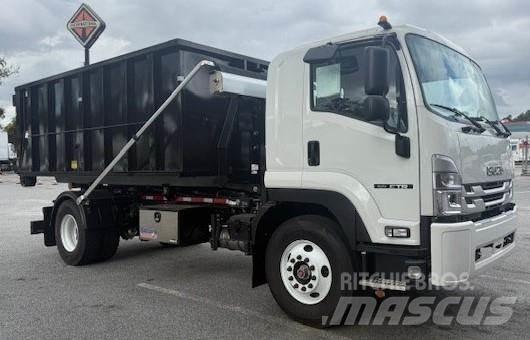 Isuzu FTR Camion cu carlig de ridicare