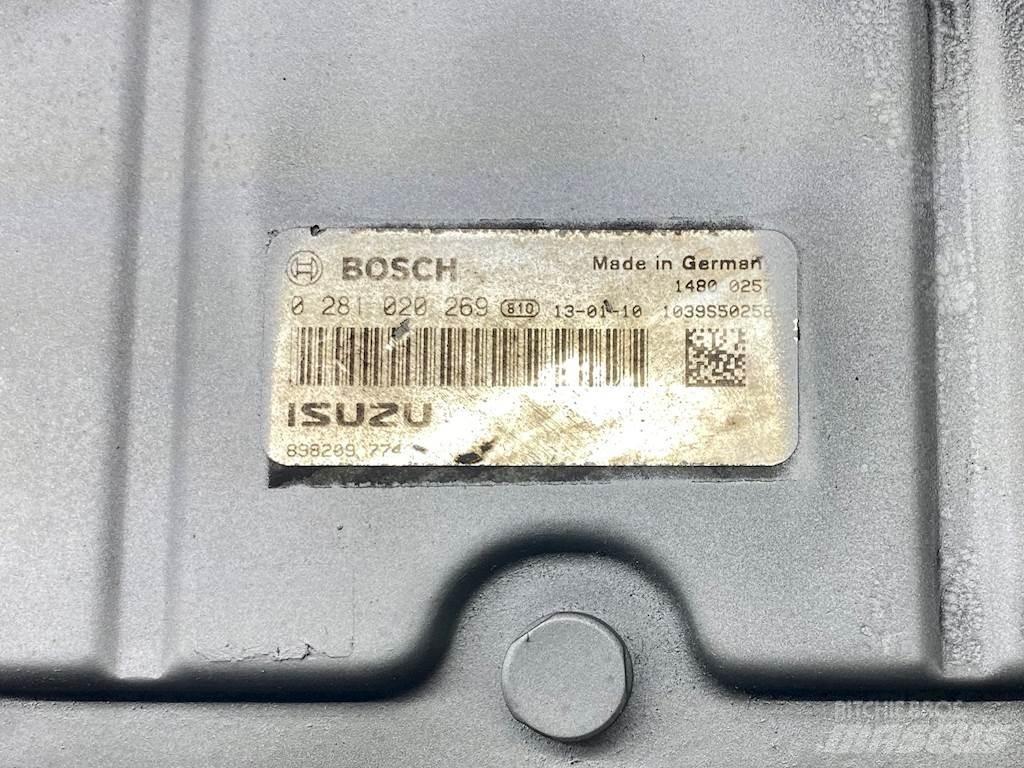Isuzu NPR Electronice