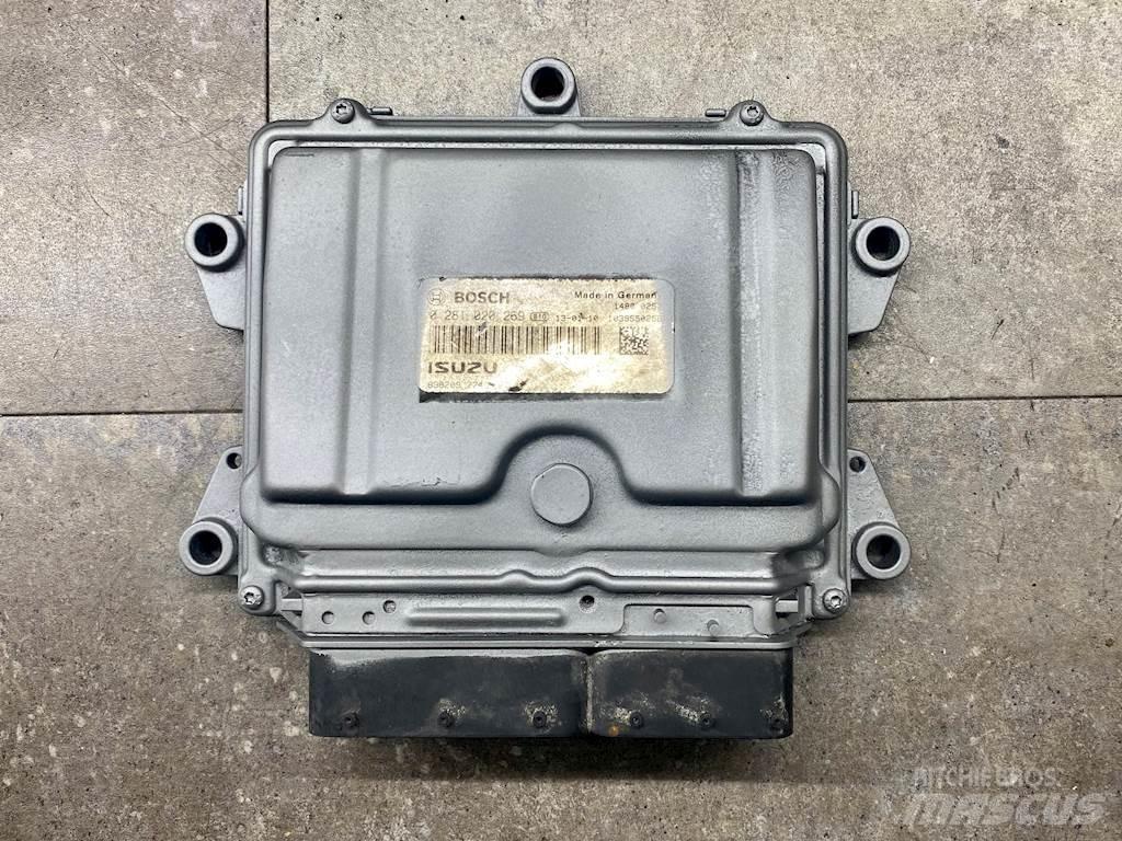 Isuzu NPR Electronice
