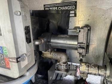 Isuzu NPR Cisterne