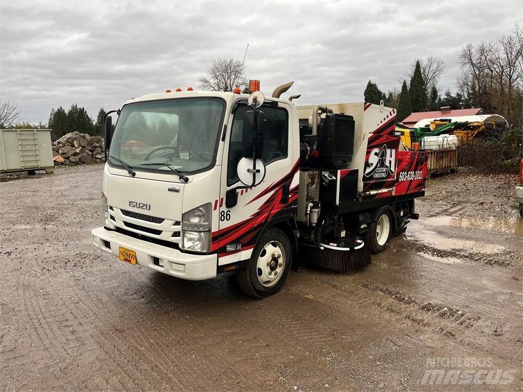 Isuzu NPR Maturatori