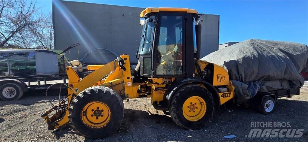 JCB 407 Incarcator pe pneuri