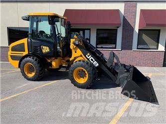 JCB 407B Incarcator pe pneuri