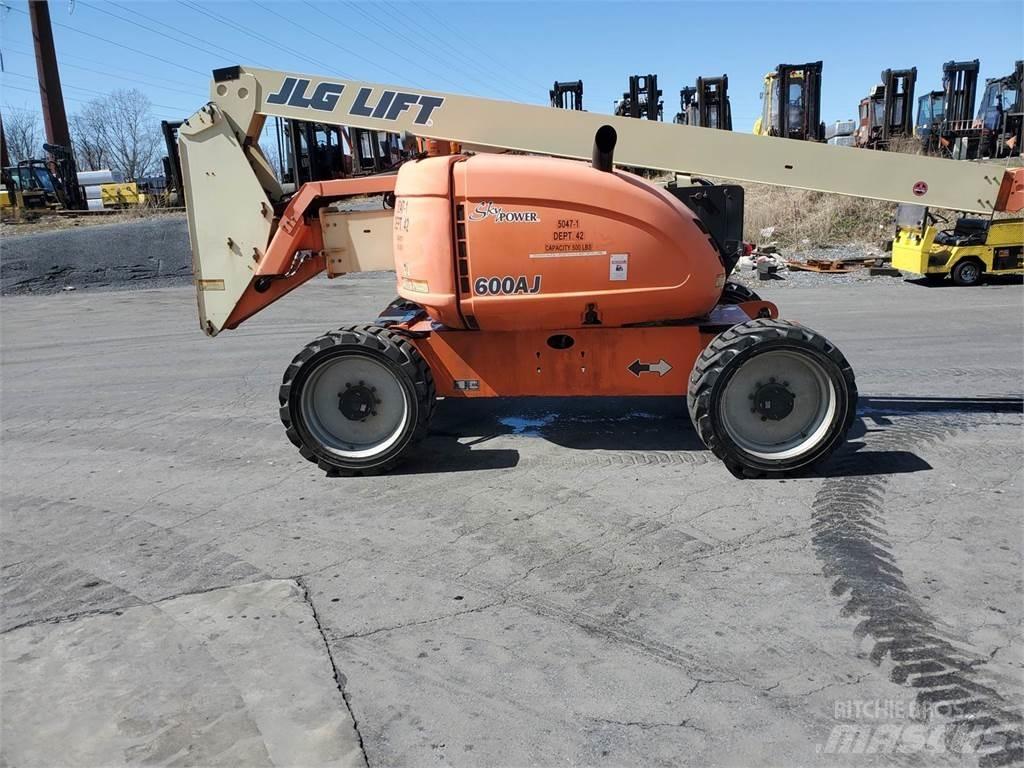JLG 600AJ Nacele cu brat articulat