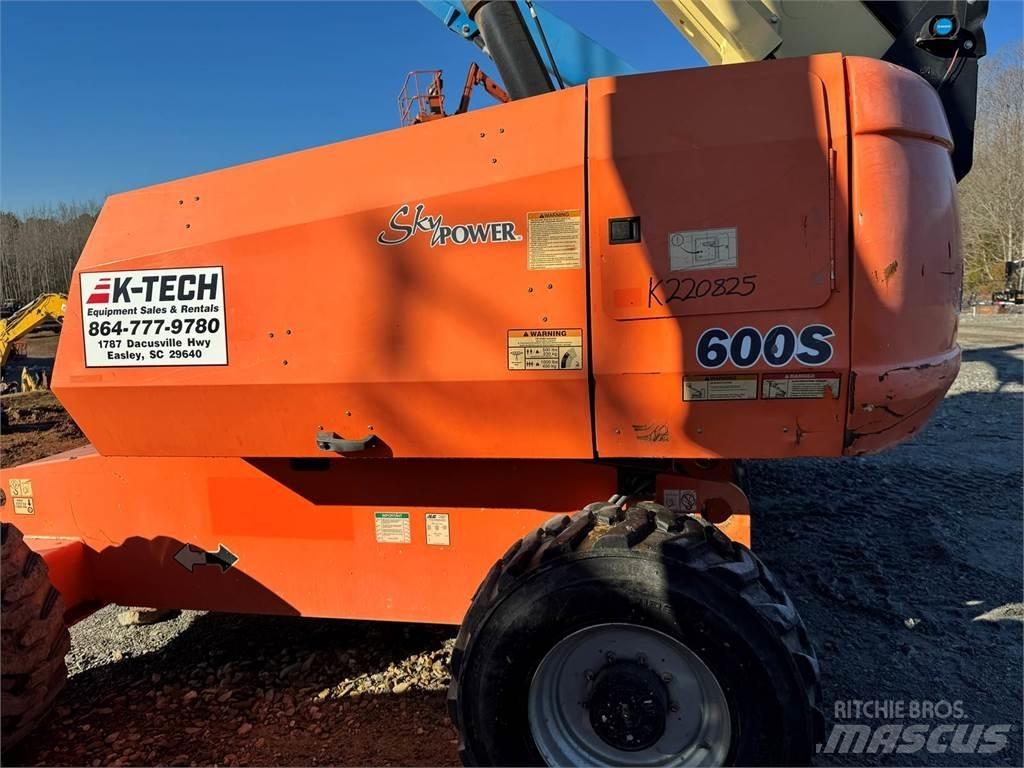 JLG 600S Nacele cu brat telescopic
