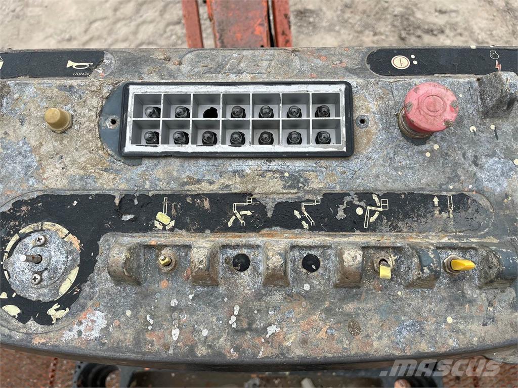 JLG 660SJ Alte ascensoare si platforme