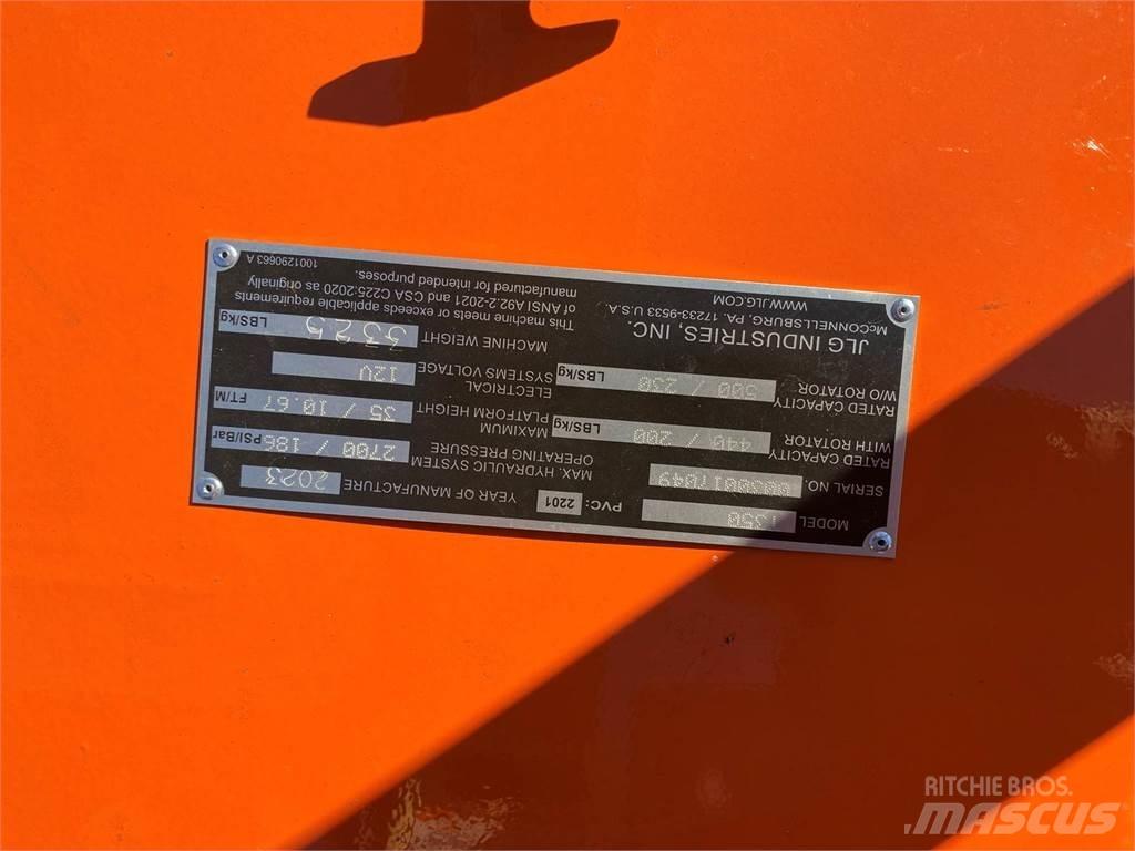JLG T350 Platforme aeriene montate pe remorca