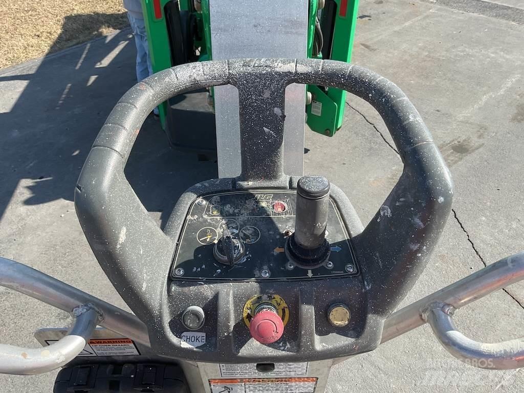 JLG T500J Platforme aeriene montate pe remorca
