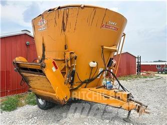 Kuhn 5143 Mixere furaje