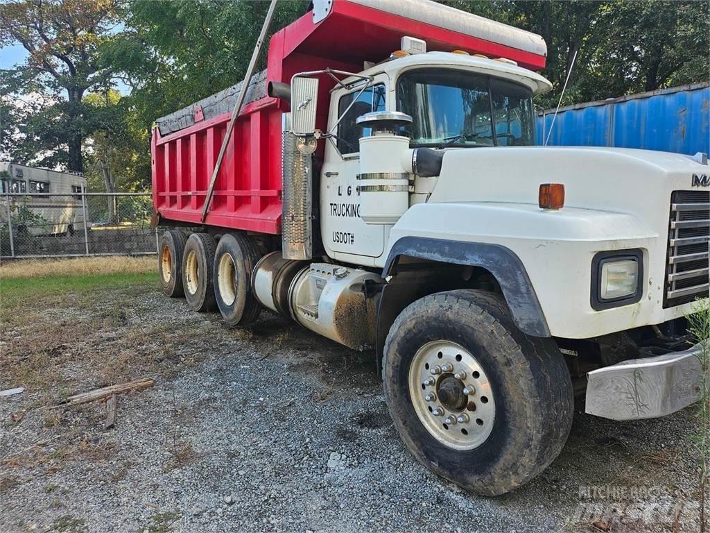 Mack 600RD Autobasculanta