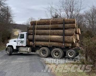 Mack CH613 Camion pentru lemne