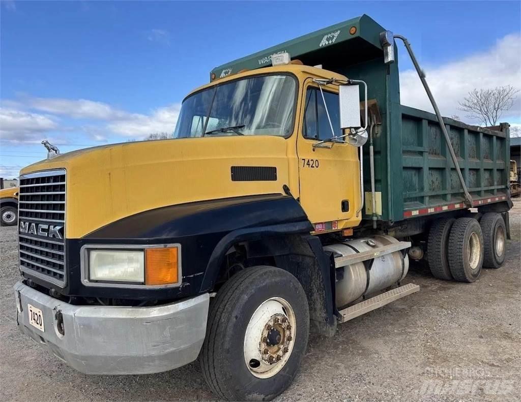 Mack CH613 Autobasculanta
