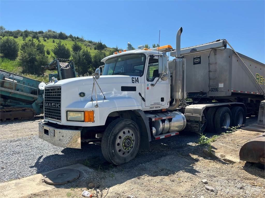 Mack CL733 Altele