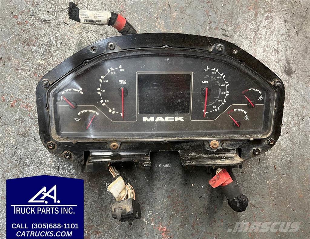Mack LE613 Transport - Altele