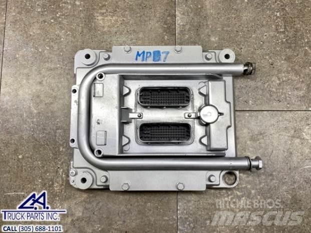 Mack MP7 Electronice