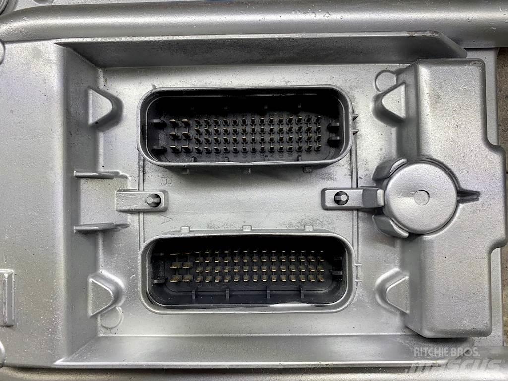 Mack MP7 Electronice