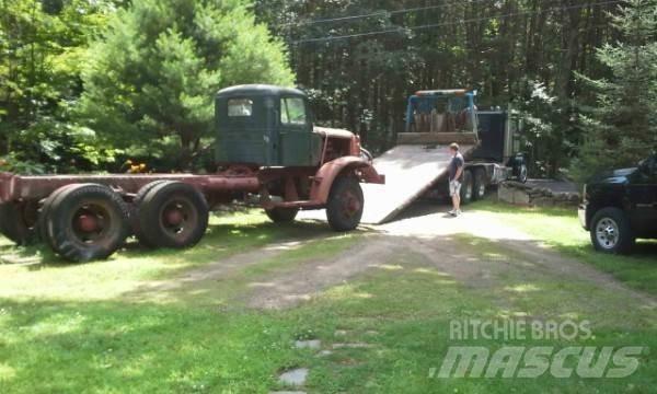 Mack NM Autotractoare