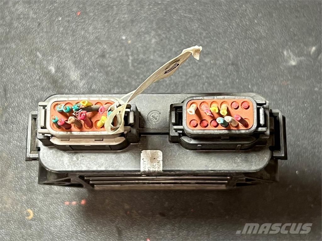 Mack Other Electronice