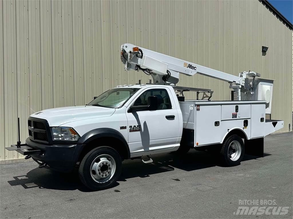 RAM 4500 Platforme aeriene montate pe camion